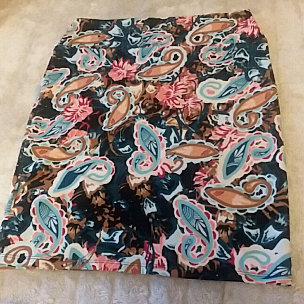 Lularoe skirt